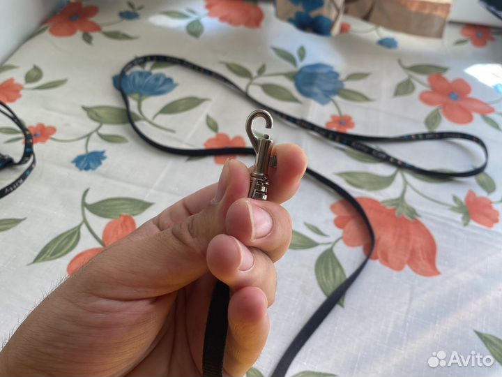 Шлейка и поводок для кошки или собаки