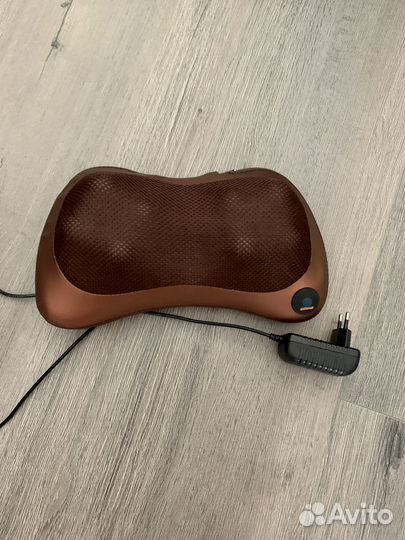 Массажер для шеи и плеч новый
