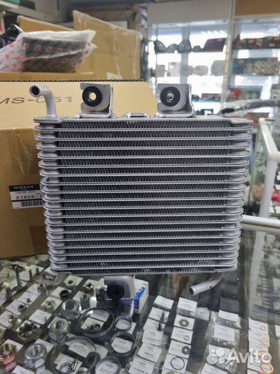 Радиатор вариатора NIssan 216061AA0A