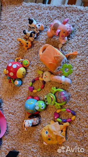 Набор хороших игрушек для малыша