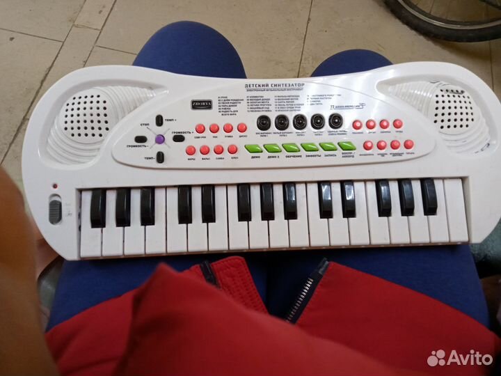 Детский синтезатор с микрофоном
