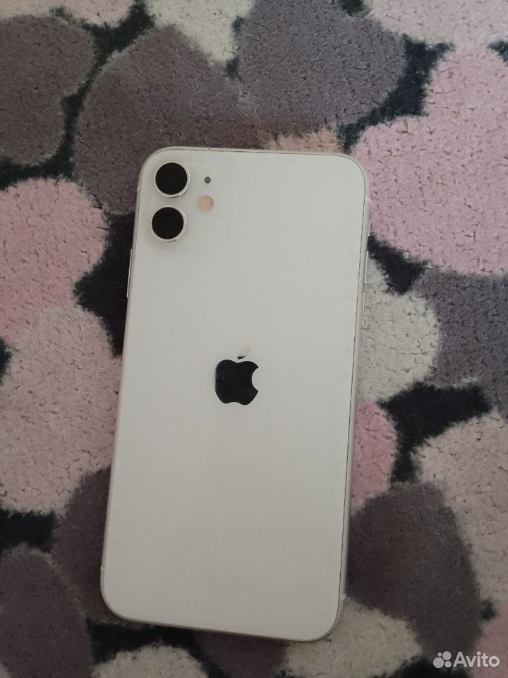 iPhone 11, 64 ГБ