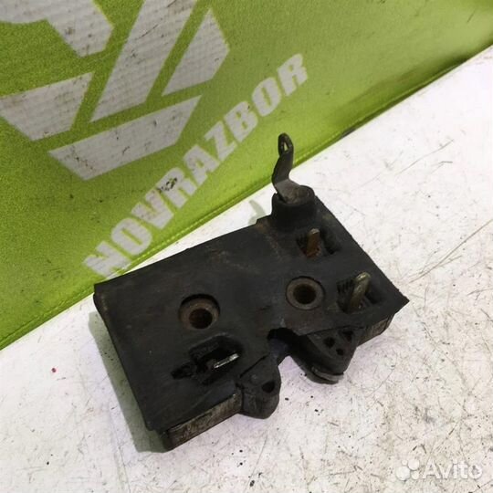 Замок двери передней правой Ауди 80 90 Б3