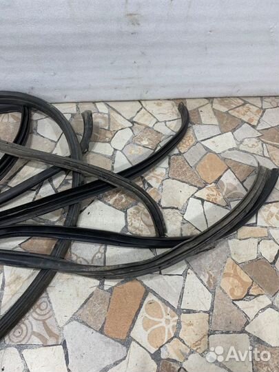 Уплотнительная резинка боковой двери Kia Ceed Ed