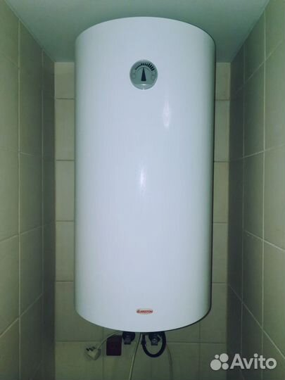 Италия.Водонагреватель Ariston SG 100