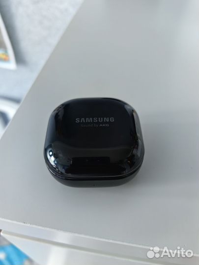 Samsung galaxy buds live