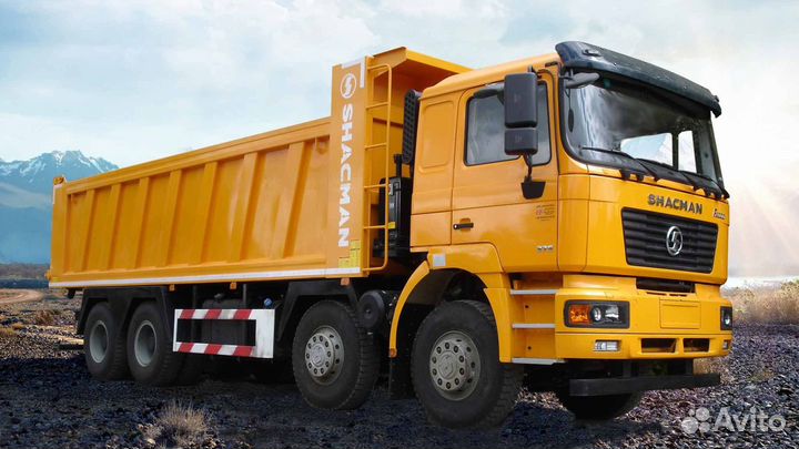 Водитель самосвала