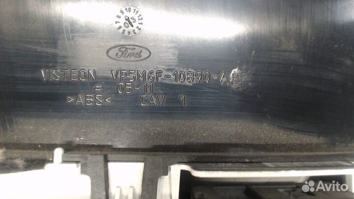 Щиток приборов Ford Escape, 2006