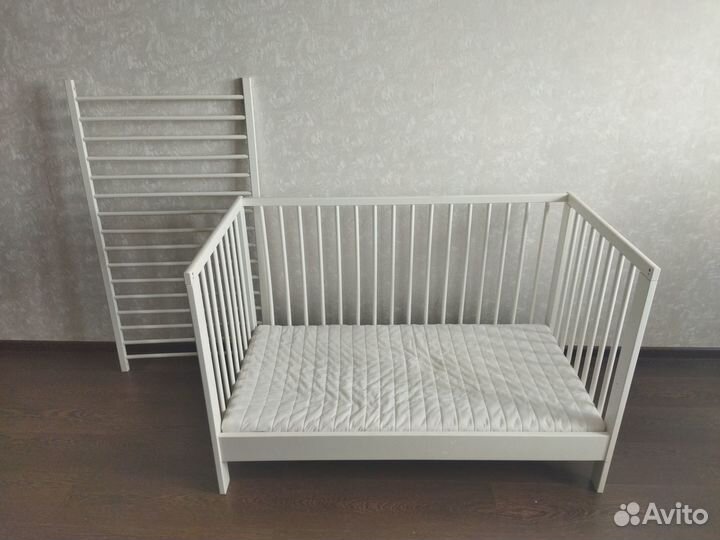 Детская кровать IKEA с матрасом