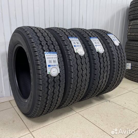 Triangle TR652 215/65 R16 107T