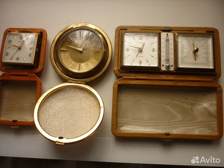 Часы будильник дорожные