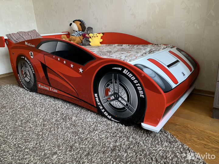 Кровать машина с матрасом