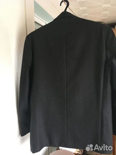 Мужской костюм-пиджак и брюки