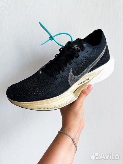 Беговые кроссовки Nike Zoom Vaporfly Next 3