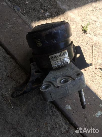 Опора для двигателя тойота