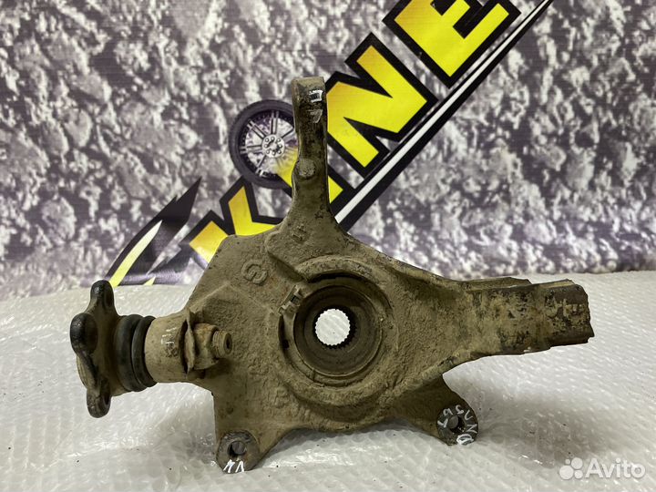 Кулак передний левый Laguna 2 Лагуна 1.8 2001-2008