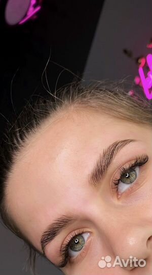 Мастер бровист