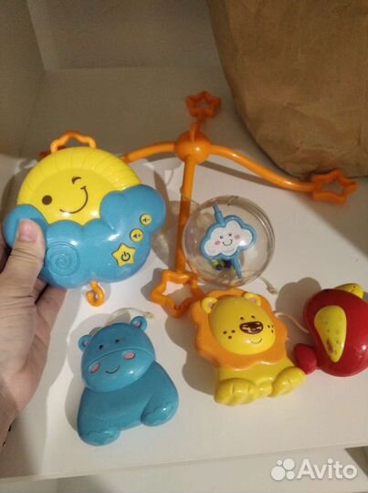 Детский мобиль на кроватку