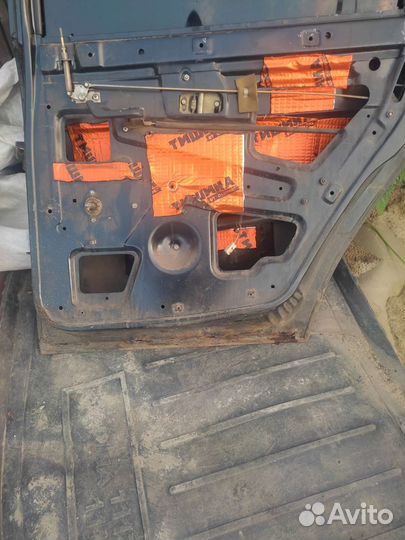 Дверь задняя правая на ваз 2110 2112