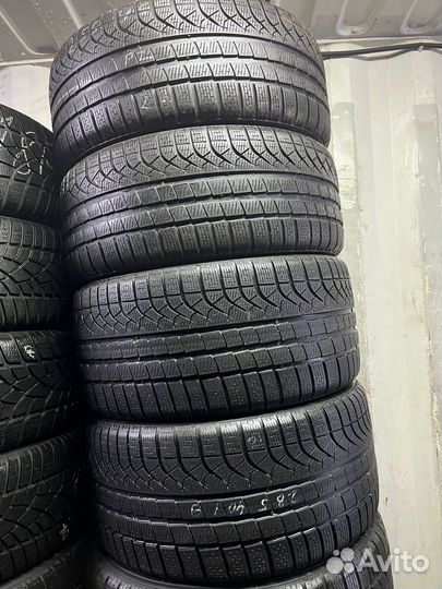 Pirelli P Zero Winter 255/45 R19 и 285/40 R19