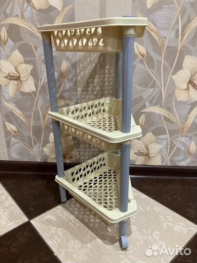 Полка угловая