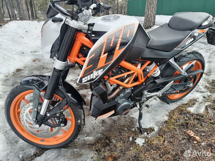 Мотоцикл KTM-390 DUK