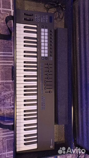 Novation Launchkey MK3 61 Midi клавиатура