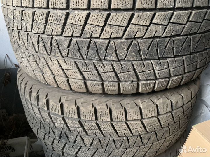 Bridgestone Blizzak DM-V1 285/60 R18