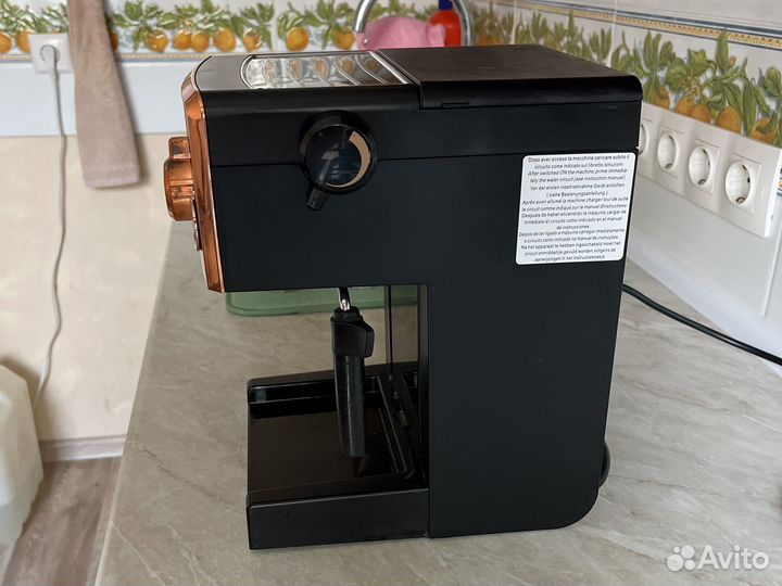 Кофеварка Saeco Poemia HD 8425/21