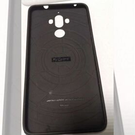 Чехол huawei mate 9.в упаковке