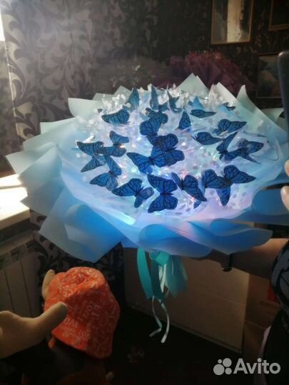 Букет из бабочек светящиеся