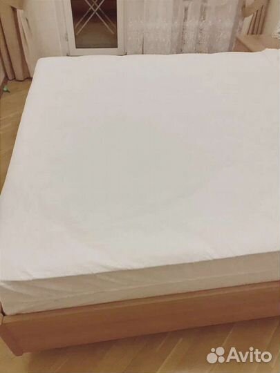 Наматрасник, наперник, подушки