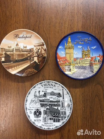 Настенная тарелка