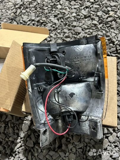 Габаритные огни nissan atlas