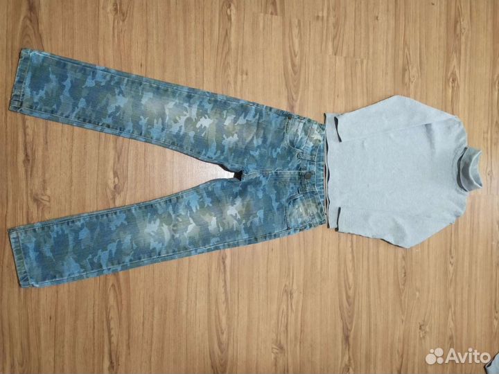 Водолазка и джинсы р.128