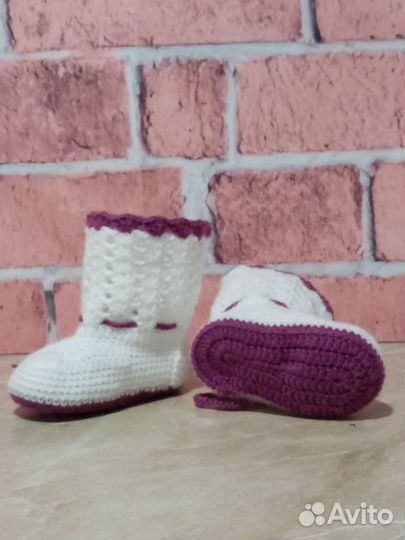 Пинетки - сапожки и повязка на голову