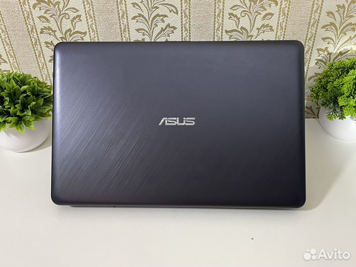 Asus X543 N5030/ 4Gb/ 256Gb SSD/ 15.6 HD