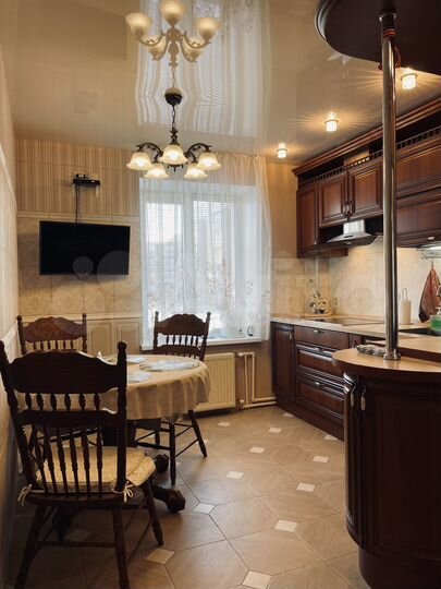 3-к. квартира, 85,8 м², 1/4 эт.