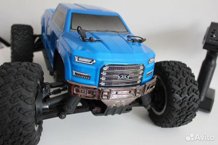 Радиоуправляемая модель Arrma Big Rock