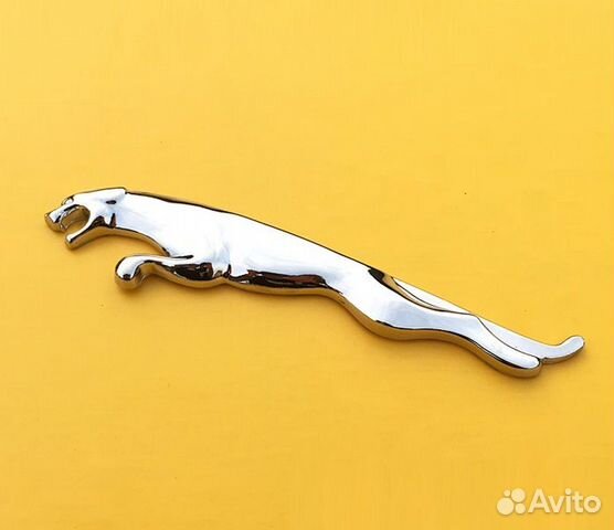 Металлическая наклейка на авто ягуар серебро