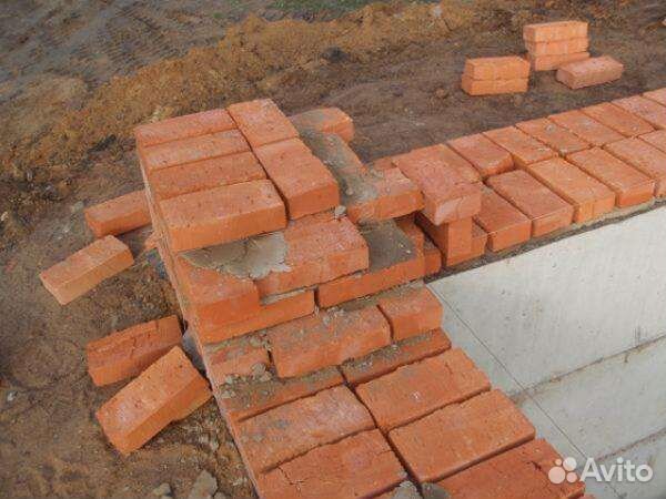 Кирпич бу