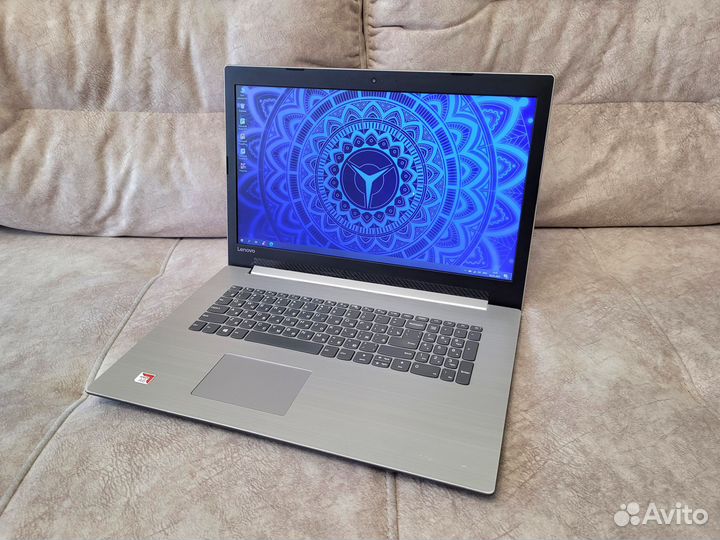 Ноутбук Lenovo/17.3