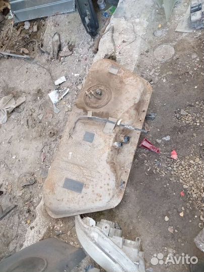 Бензобак на chevrolet lanos