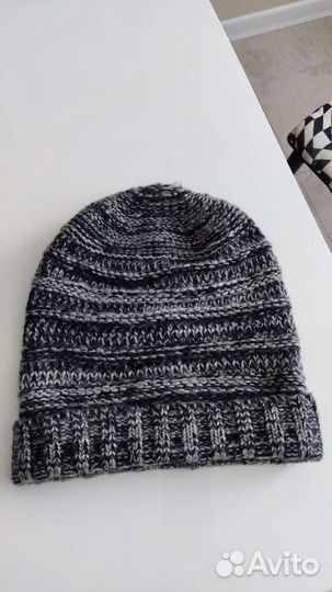 Шапка женская новая Sela