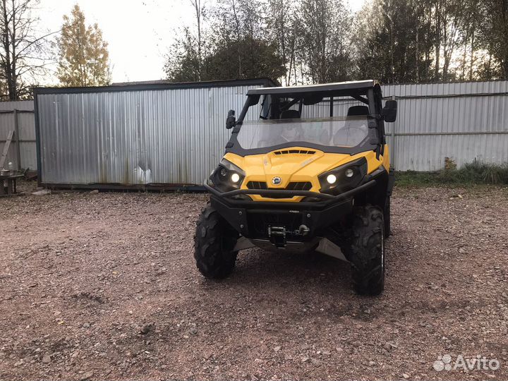 CAN-AM commander 1000 XT EFI
