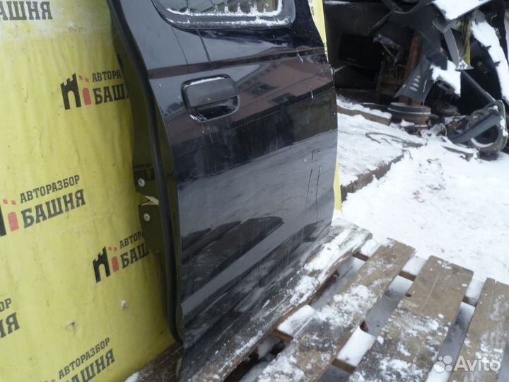 Nissan NP300 Дверь задняя правая 2008