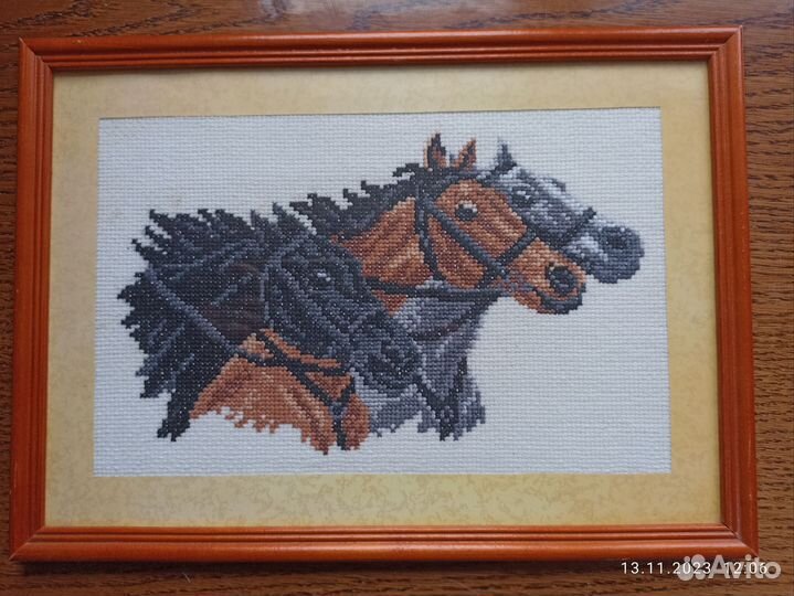 Вышивка крестиком. Тройка коней