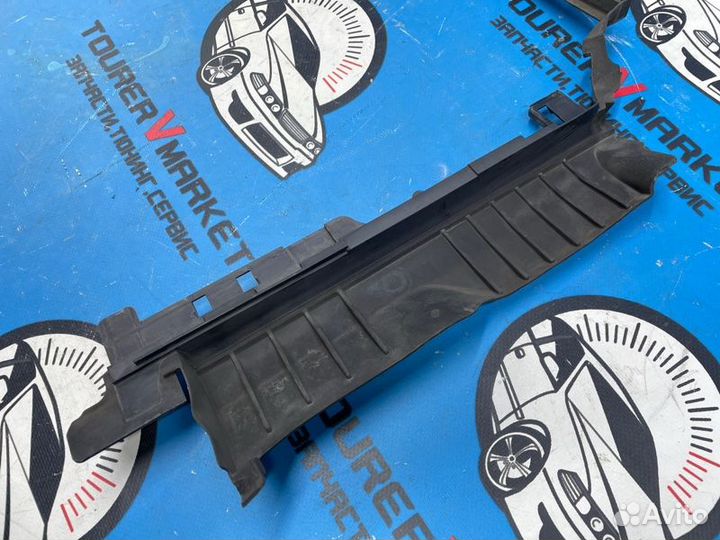 Дефлектор радиатора Mercedes-Benz C-Class WDD205