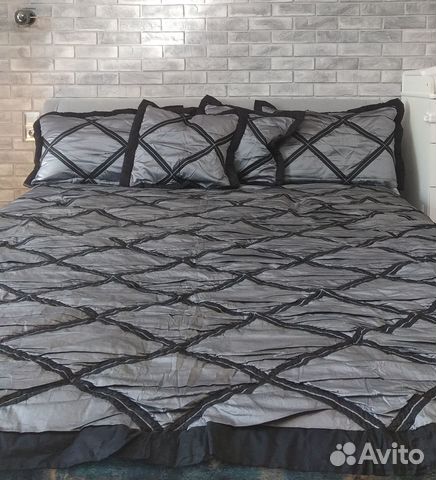 Комплект: покрывало + 4 наволочки