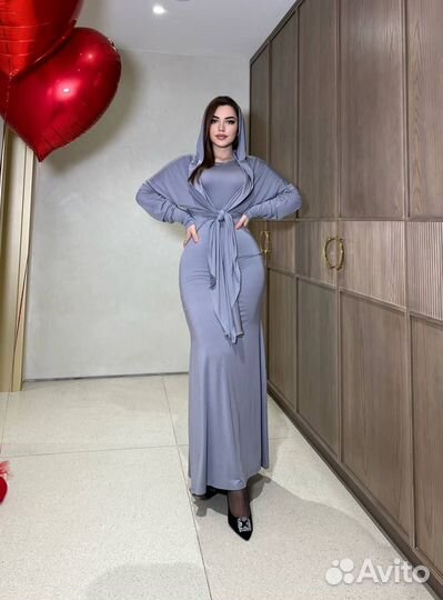 Платья для женщин